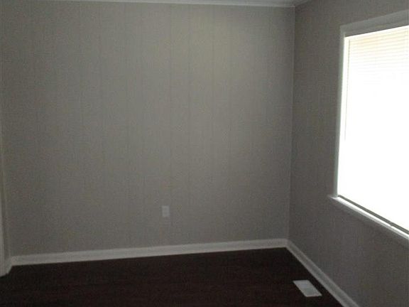 3rd image of 3 Idlewood Pl