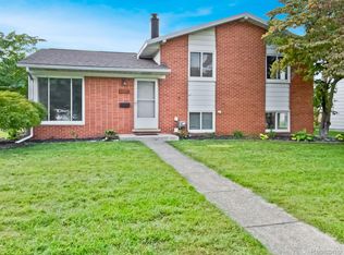 1276 Judith St, Westland, MI 48186