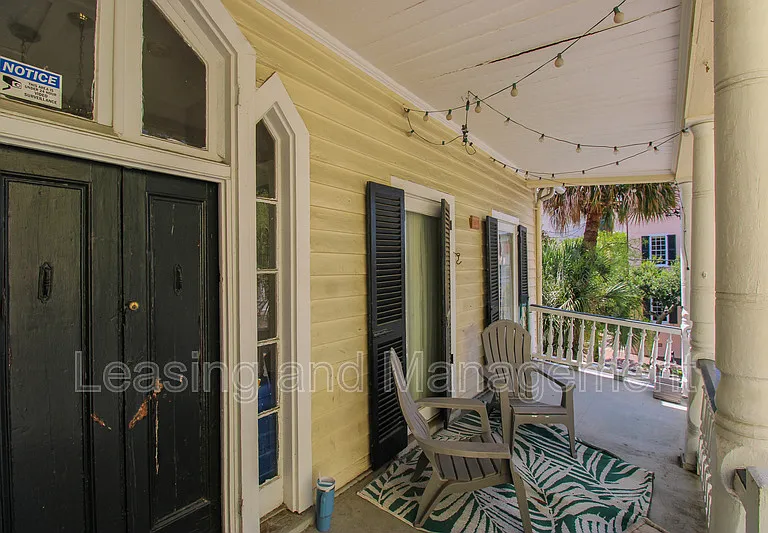 208 Calhoun St #B — Photo 2