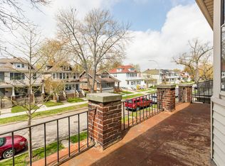 1040-1042 Wayburn St, Grosse Pointe Park, MI 48230