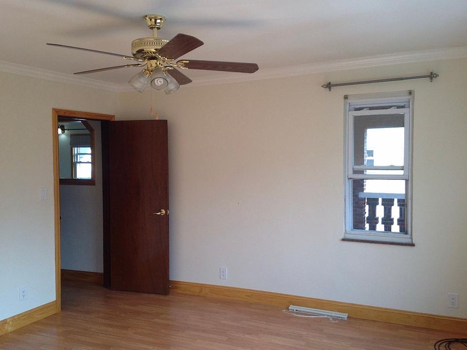 2nd image of 65 Gold St #2