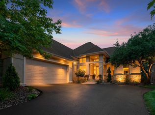 1425 Skyline Dr, Golden Valley, MN 55422