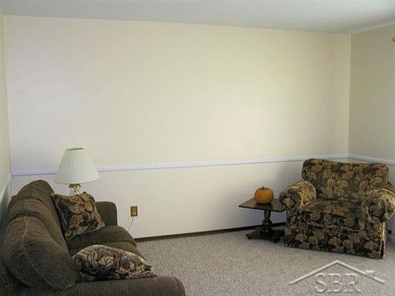 4th image of 4358 Jasmine Dr