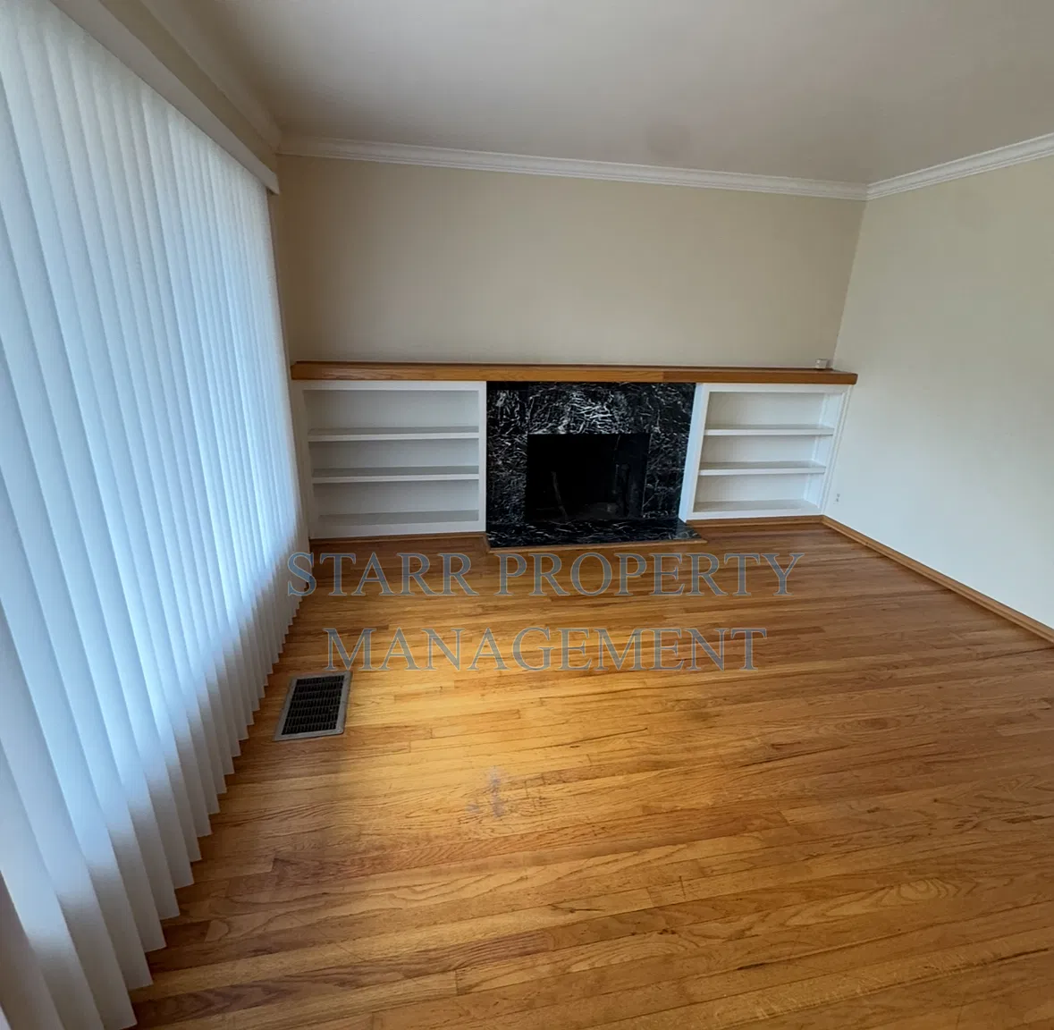 141 W McKenzie Ave — Photo 2