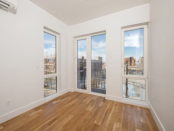 4th image of 598 Eagle Ave APT 4A