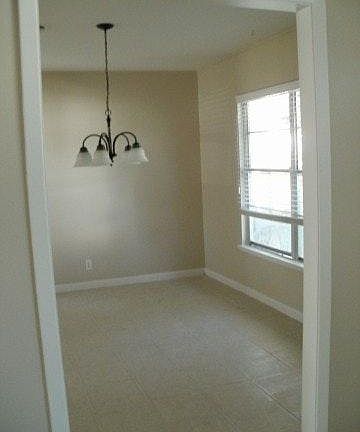 4th image of 118 Winn Ave