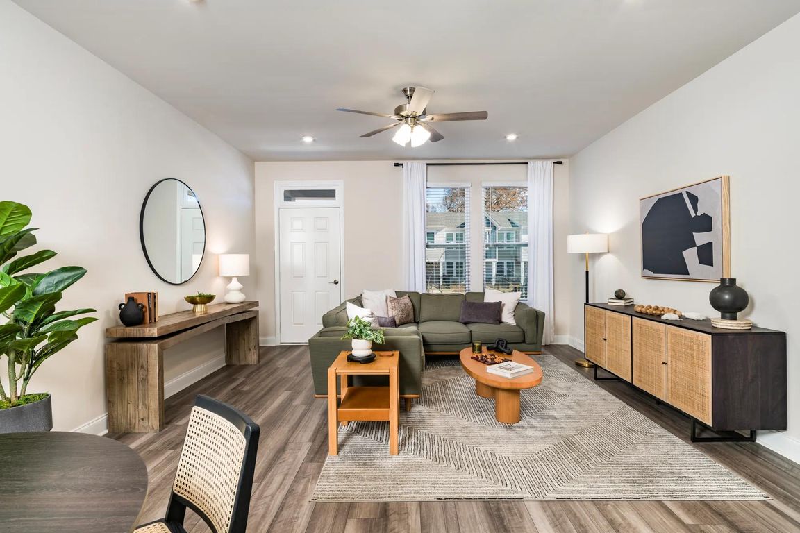 At Amavi Mooresville, thoughtfully designed floor plans create a versatile and inviting space for modern living at its finest.