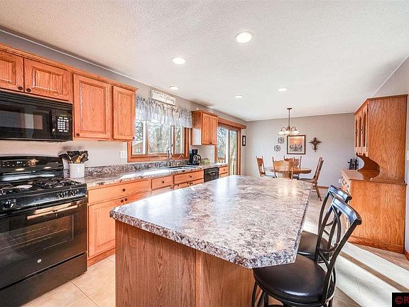 4th image of 3709 Cedar Creek Ct
