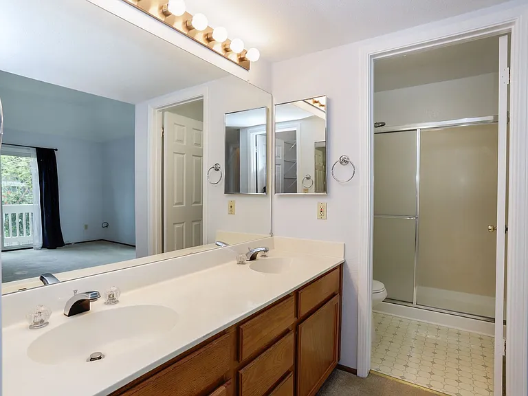 1055 Hull Ln — Photo 26