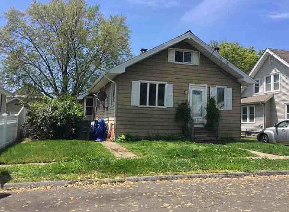 2nd image of 571 Hazelwood Ave