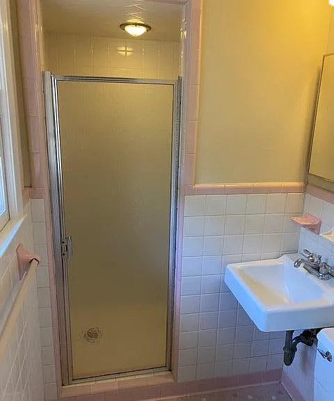 126 Gayle St — Photo 9