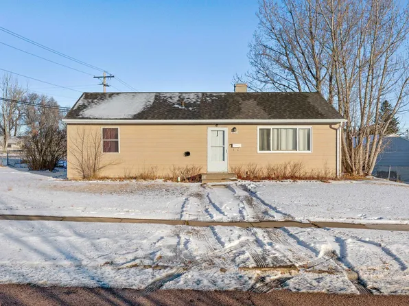 1140 Northeast Dr, Rapid City, SD 57701
