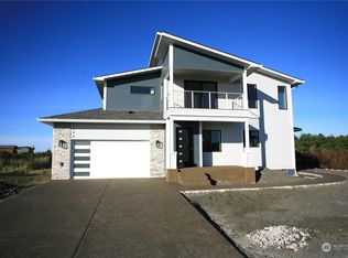 1500 Agate Ln, Westport, WA