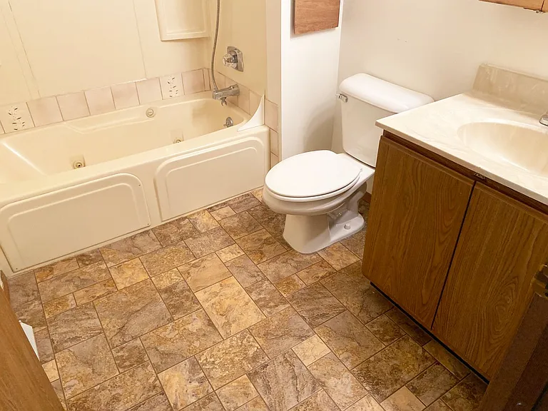 4PLEX-1912 Carol Dr — Photo 15