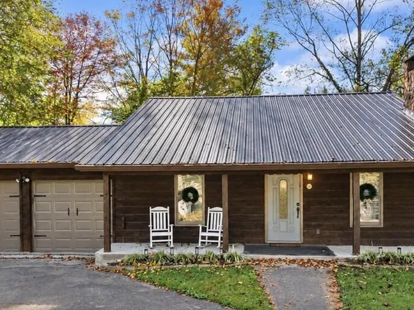 105 Stewart Ct, Hazard, KY 41701