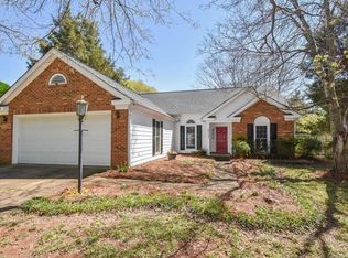 2723 Olde Whitehall Rd, Charlotte, NC 28273