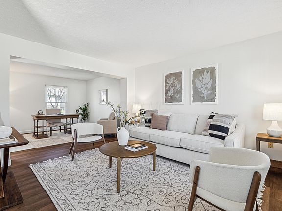 4th image of 4136 Panorama Dr