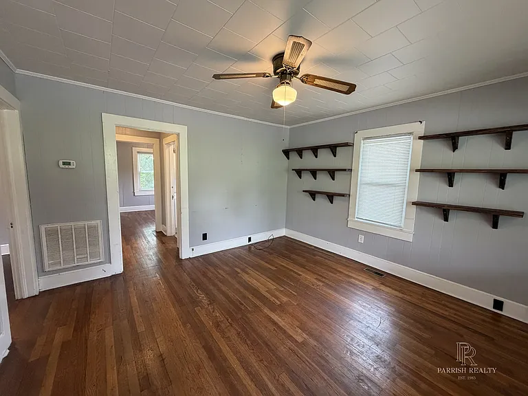 950 Old Asheville Hwy — Photo 3