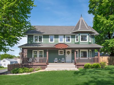 16 Mountain View Avenue, Ridgefield, CT, 06877