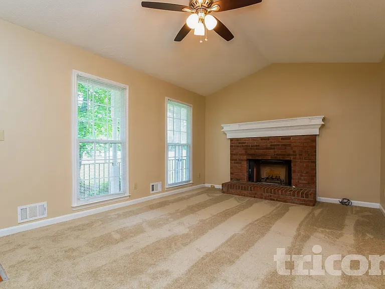 1202 Holly Hills Dr SW — Photo 29