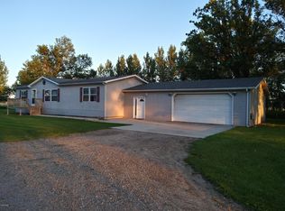 29664 470th Ave, Roseau, MN 56751