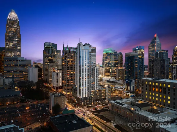 333 W Trade St Unit 802, Charlotte, NC 28202