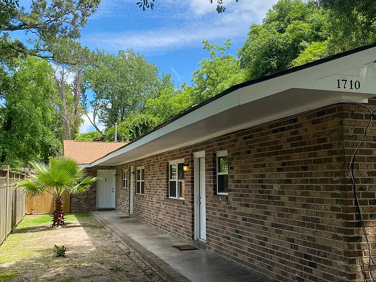 1710 Pinecrest Rd #C — Photo 1