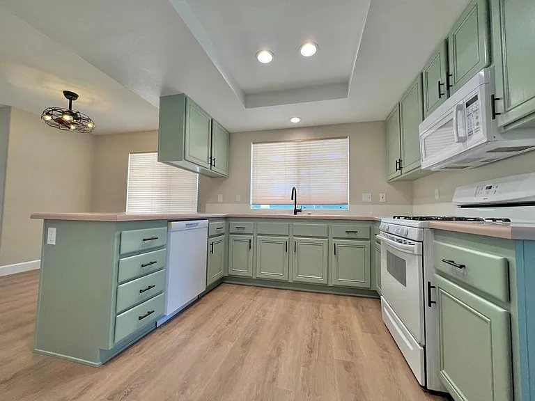 606 Creekside Ave — Photo 5