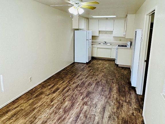 3rd image of 212 W 1st Ave