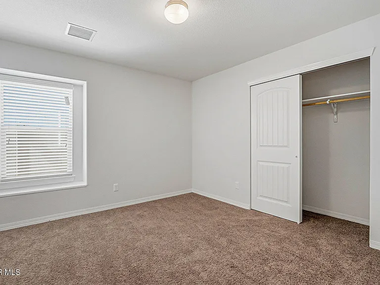 11381 Bullseye St — Photo 34
