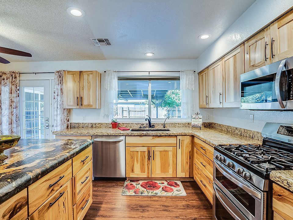 1st image of 1328 W Renee Dr