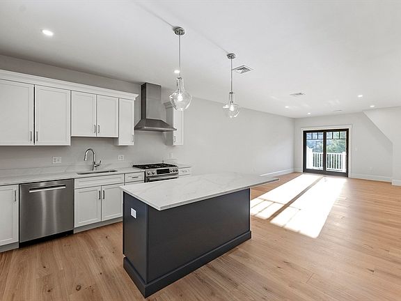 5th image of 134 Court St #10