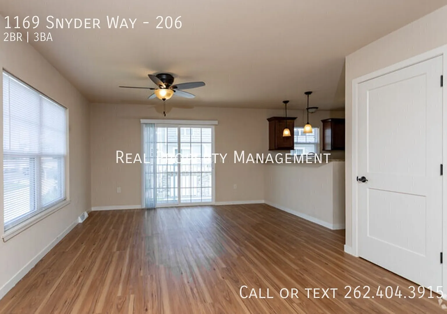 Beautiful Townhome Living in Oconomowoc Private Entry & Attached Garage! 1695 Sq Ft. — Photo 3