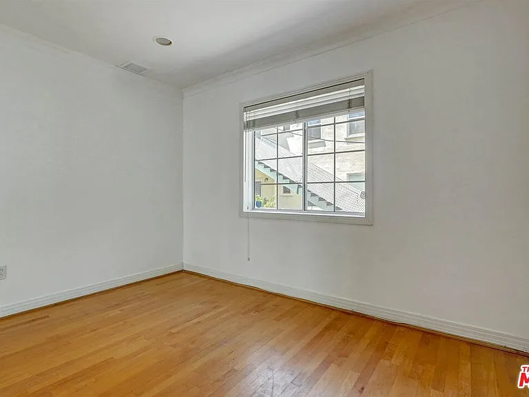 456 1/2 Smithwood Dr — Photo 19