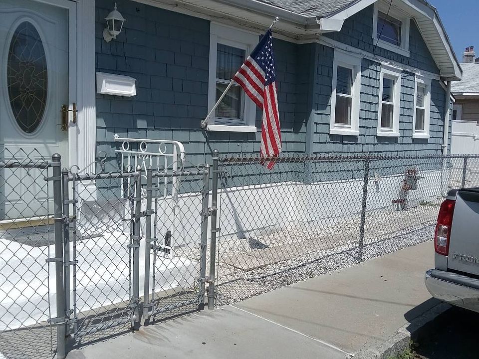1st image of 34 Alden Park #34