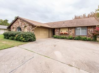 1001 W Lansing St N, Broken Arrow, OK 74012