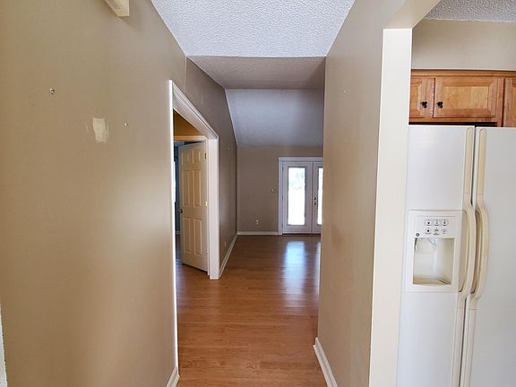 5th image of 3080 Meadowshire Ct
