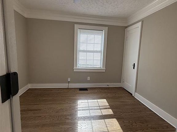 5th image of 287 E Eastland St