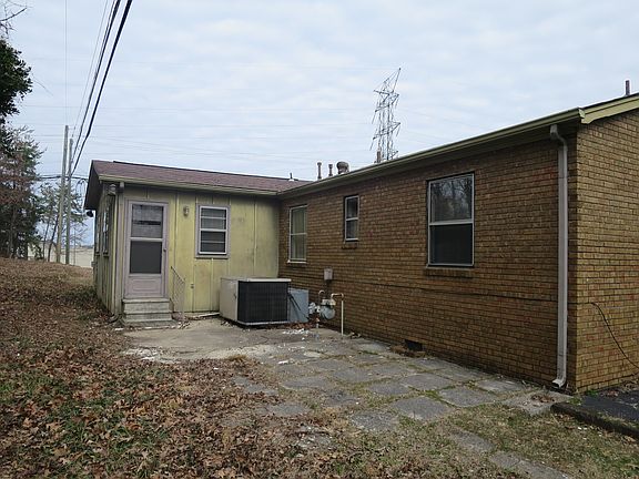 2nd image of 7760 Gleason Dr #B