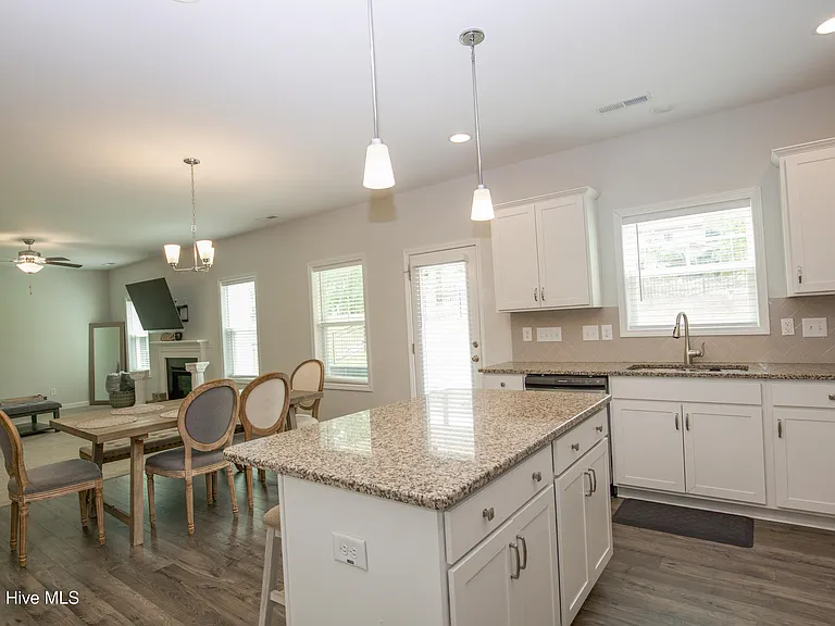 88 Kensington Dr — Photo 14