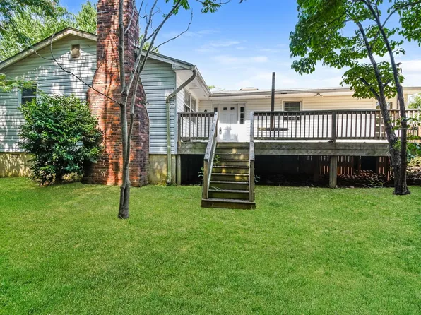 8611 Belews Creek Rd, Stokesdale, NC 27357