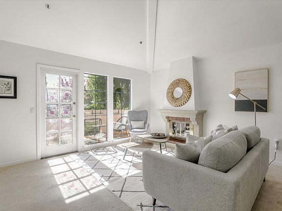 3rd image of 10232 Danube Dr