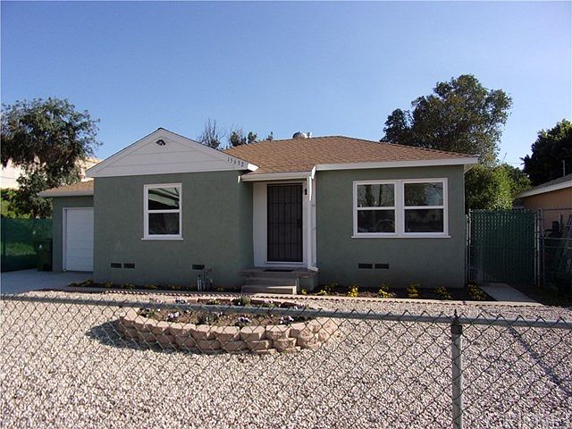 1st image of 15632 Saticoy St