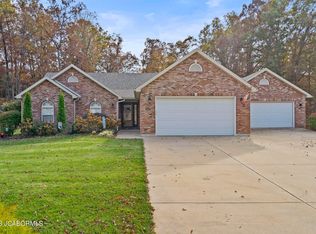 5213 Sharon Dr, Jefferson City, MO 65109