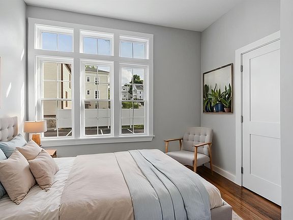 3rd image of 80 South St #2