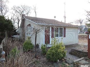 14 Eastview Rd, Ronkonkoma, NY 11779