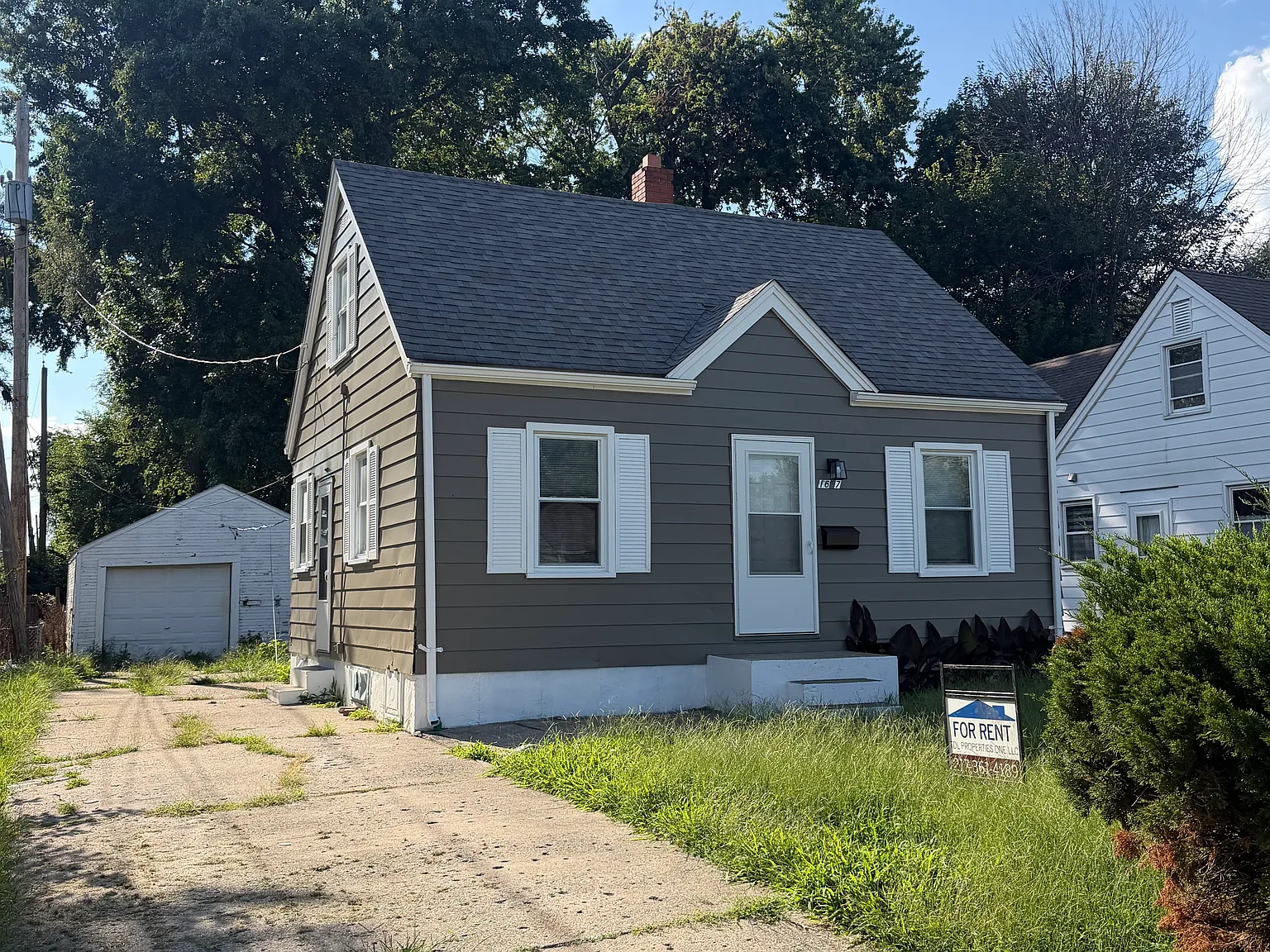 2 bed, 860 sqft, $1,200 — Photo 1