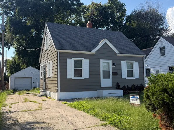 1617 N Wolfe St, Grandview, IL 62702
