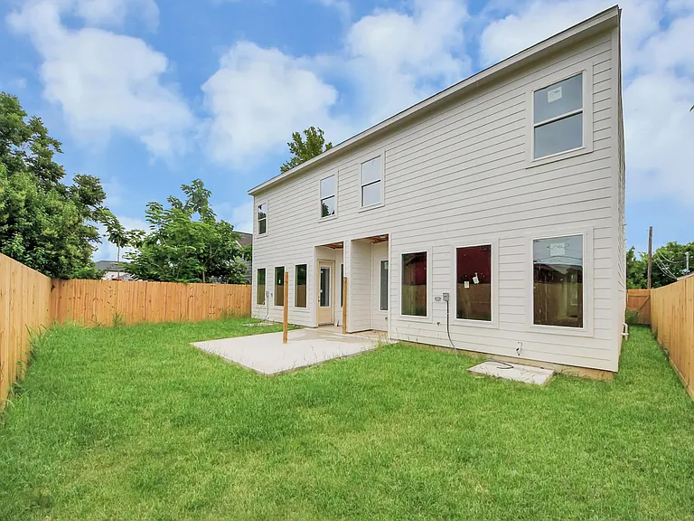 8206 Colonial Ln #A — Photo 28