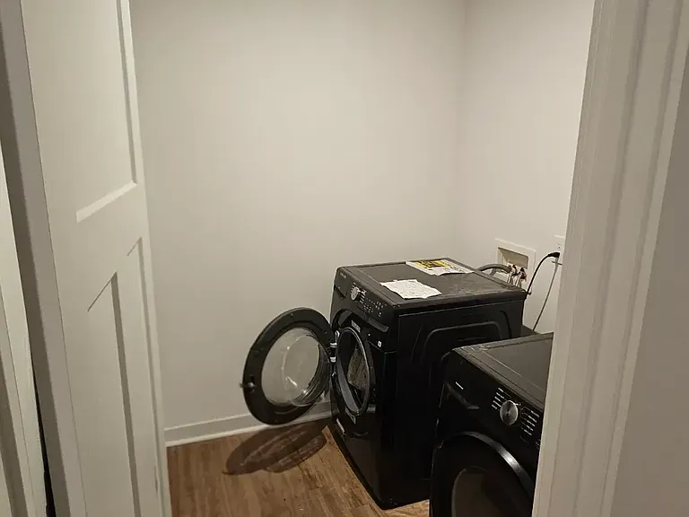 160 Magnolia Ln — Photo 2